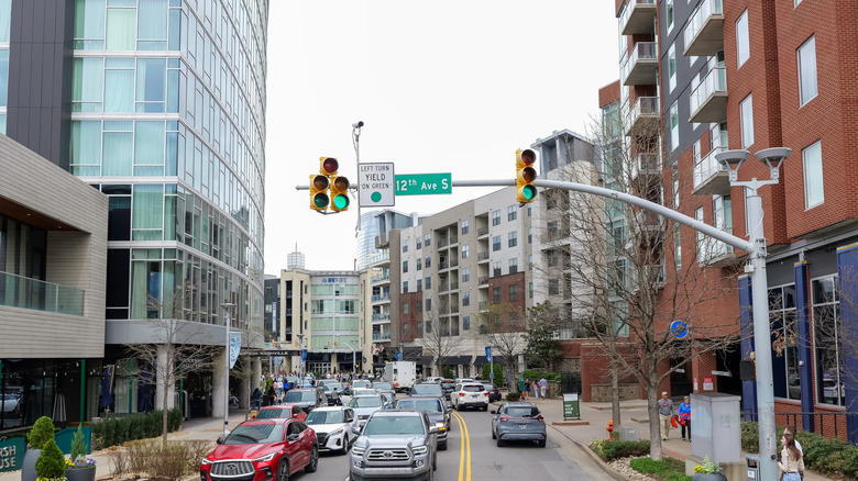 Traffic on a street in Nashville