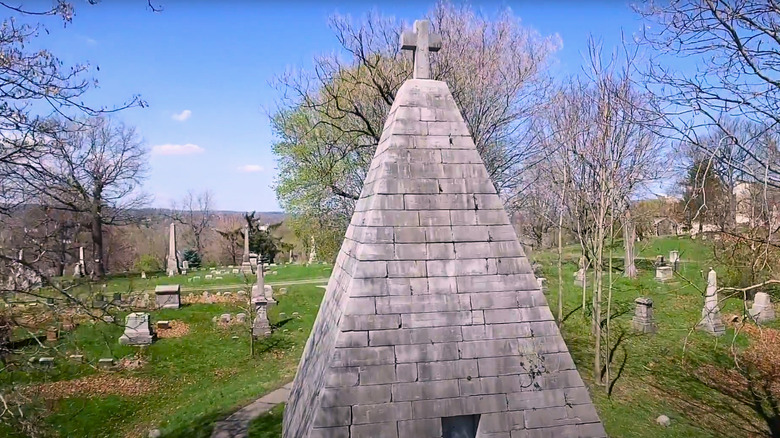 Longstreet Mausoleum, Oakwood Cemetery