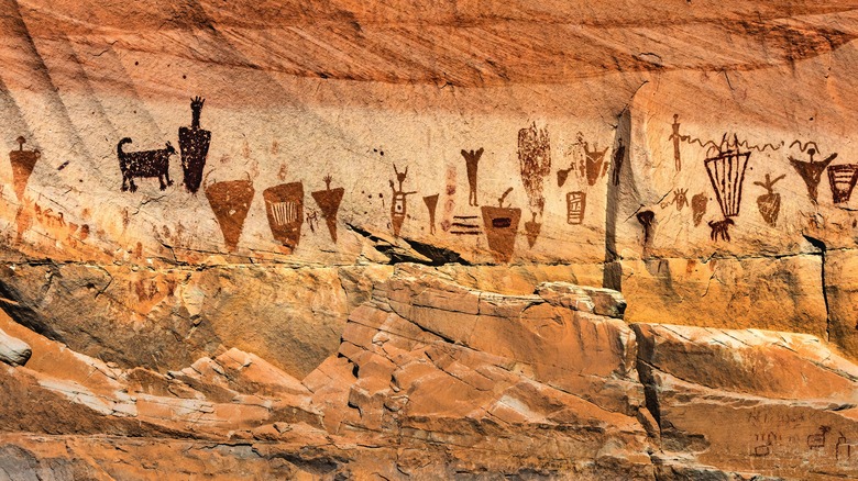 The Horseshoe Panel, a collection of ancient pictographs rock art near The Great Gallery in Horseshoe Canyon (formerly Barrier Canyon) in Canyonlands National Park, Utah, United States