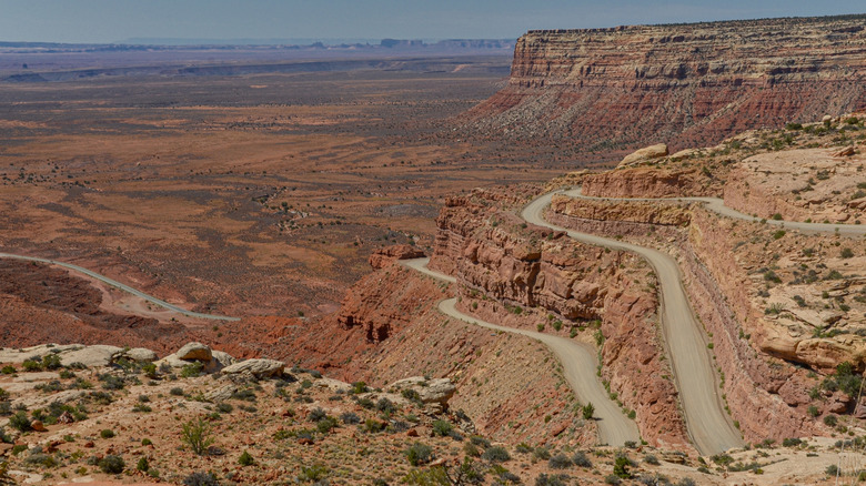Switchbacks on the side of a mesa along Utah Route 261.