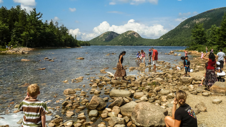 Swimmers and hikers on the Ottauquechee River