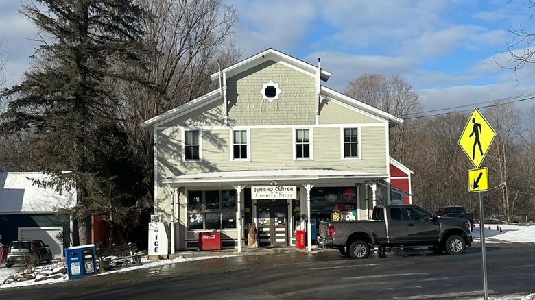 Storefront of Jericho Center Country Store in Jericho, Vermont