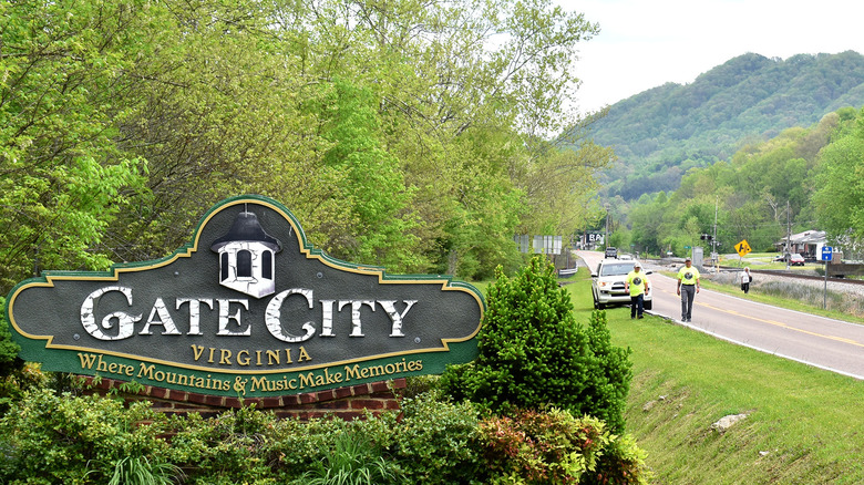 The welcome sign to Gate City, Virginia