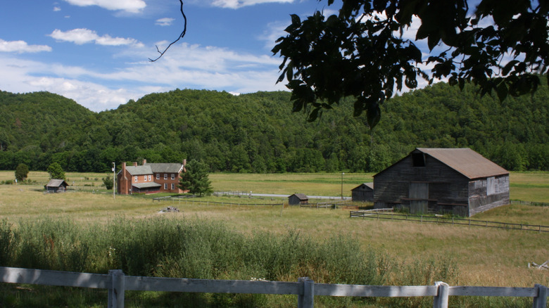 Farmhouse and barn at Hayfields State Park in Virginia