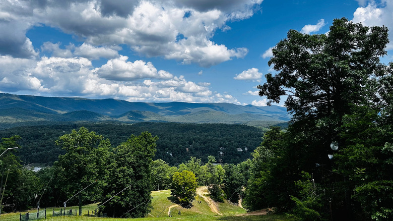 Mountain views from Mount Jackson, VA