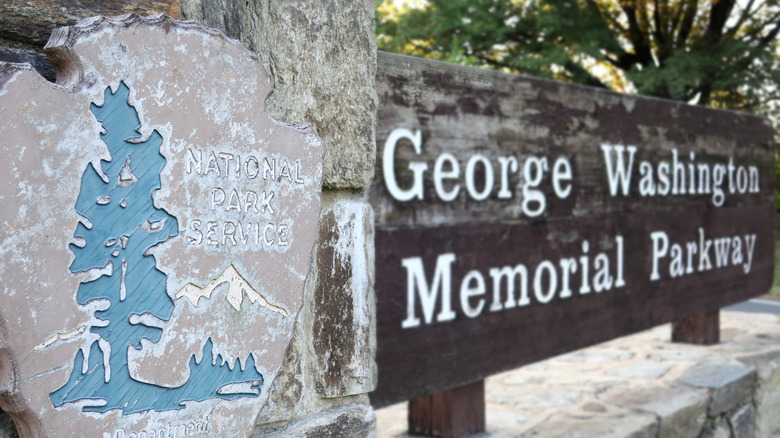 George Washington Memorial Parkway sign