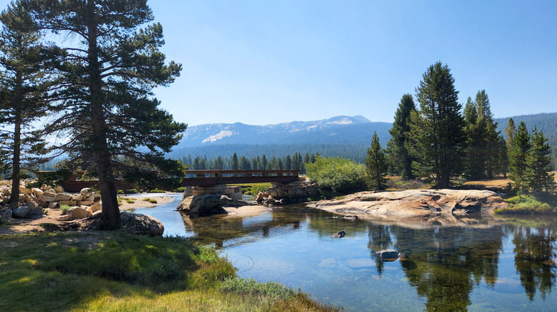 Lake and mountain views from the Grand Canyon of the Tuolumne in Yosemite