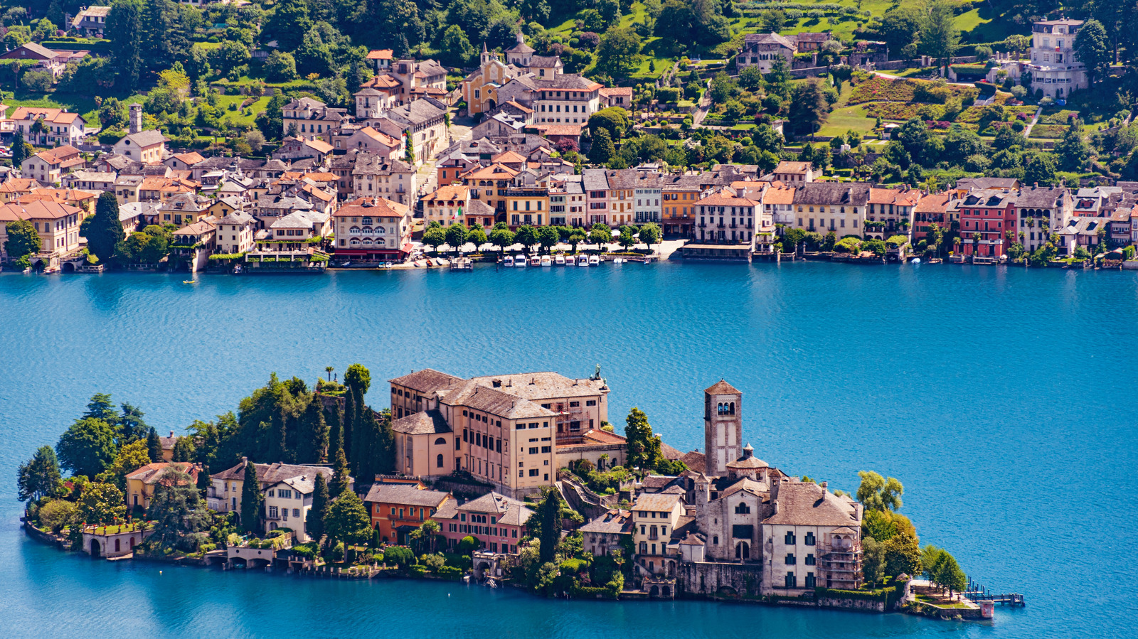 Visit This Mesmerizing Lake For A Luxurious Italian Vacation Without The Crowds Of Como - Vimarsana News