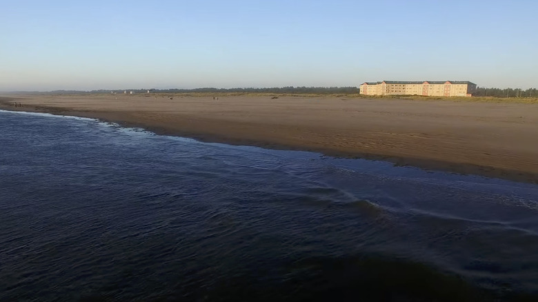 The Quinault Beach Resort & Casino next to the ocean.