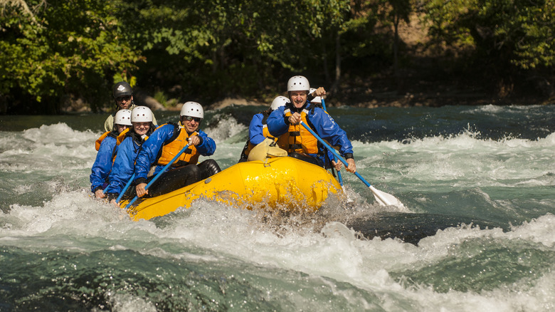 People whitewater rafting on White Salmon River