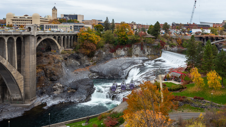 waterfall in Spokane during fall