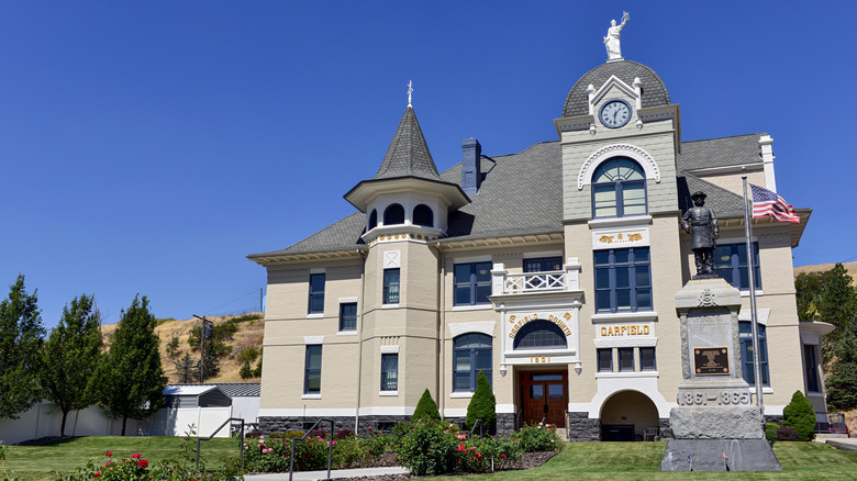 The Garfield County Courthouse in Pomeroy, Washington