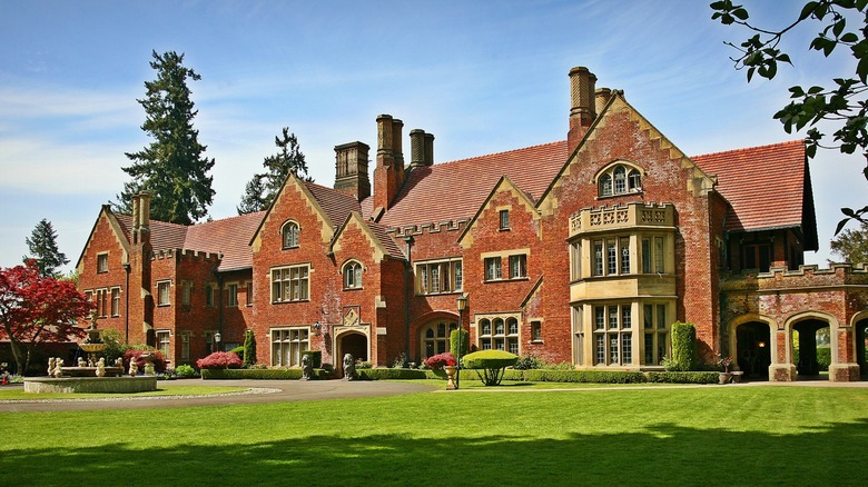 Exterior view of Thornewood Castle