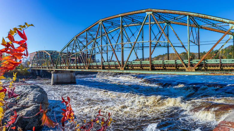 Truss bridge over Androscoggin River