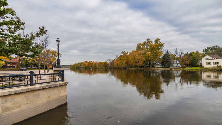 River view of West Dundee in Illinois