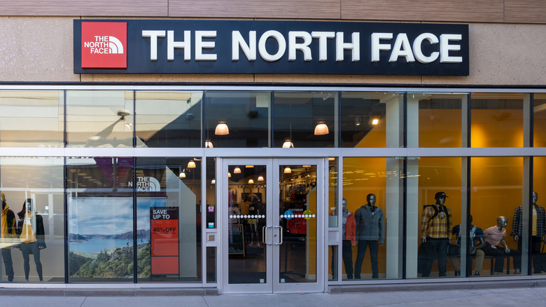 Exterior image of The North Face storefront, located in Outlet Collection at Niagara.