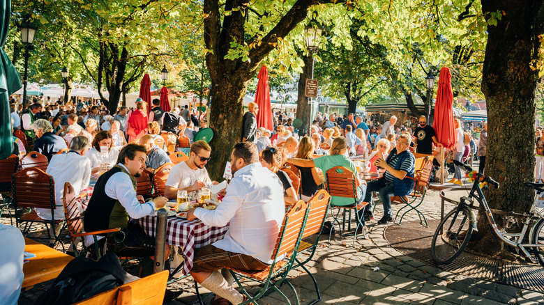 Viktualienmarkt beer garden in Munich