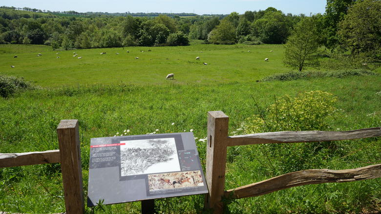 Entrance sign for the site of the Battle of Hastings in England