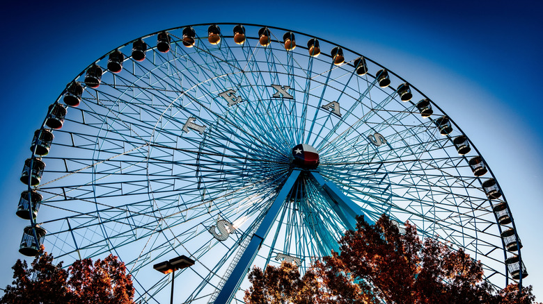 Large Ferris wheel at the State Fair of Texas