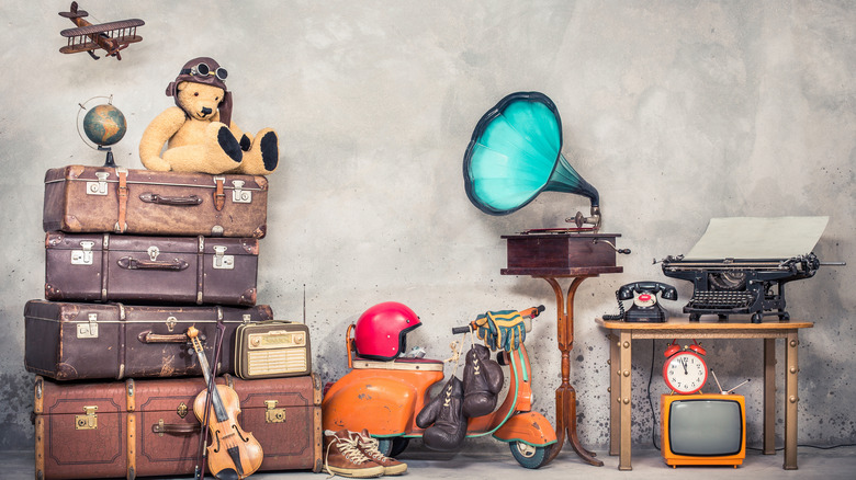 Trunks and goods at auction