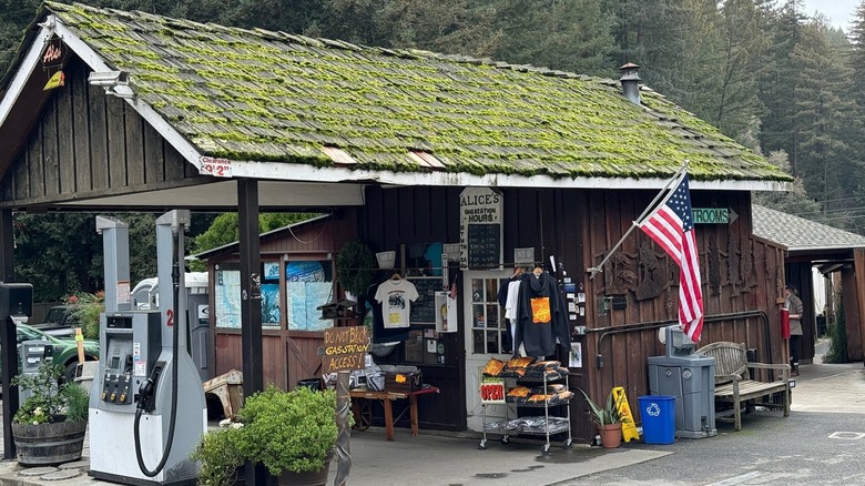 Alice's Restaurant in Woodside, California