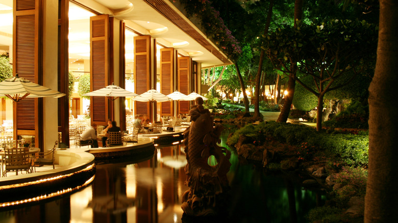 Upscale resort restaurant in Waikiki