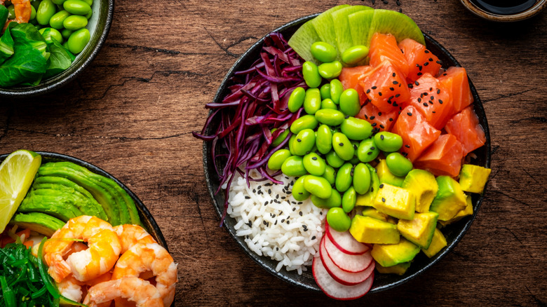 Poke bowls with healthy ingredients
