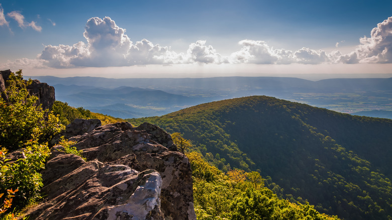 Sunset view on Hawksbill Summit in Shenandoah National Park
