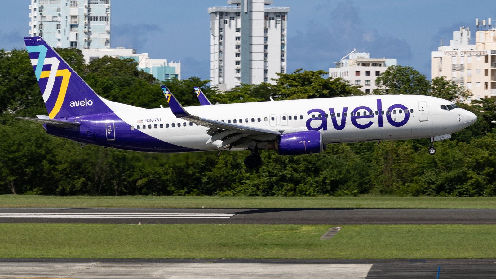 Why Avelo Airlines' Latest Partnership Is Facing Customer Backlash And ...