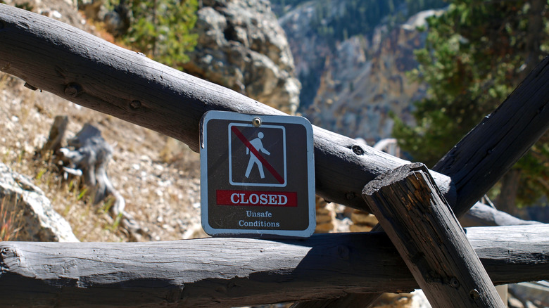 Closed trail sign at Yellowstone