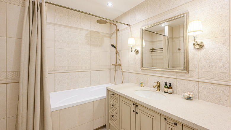 A clean hotel bathroom