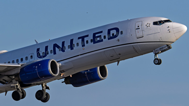 United airplane in flight