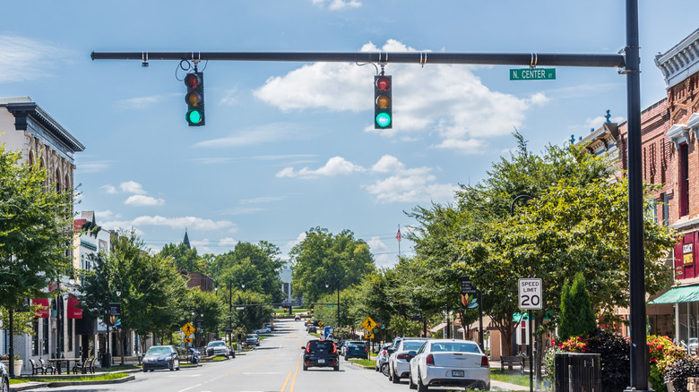 Traffic lights at Statesville, NC