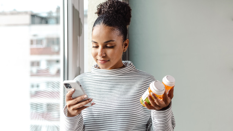 woman researches prescription meds