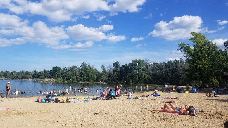 A sunny day on Menomonee Park beach
