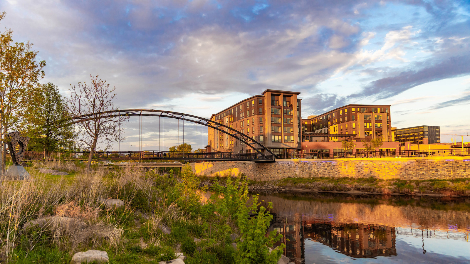 Wisconsin’s ‘Best Place To Live’ Is A Foodie’s Utopia With A Revitalized Downtown And Scenic River Trails – Islands Wisconsin’s ‘Best Place To Live’ Is A Foodie’s Utopia With A Revitalized Downtown And Scenic River Trails – Islands