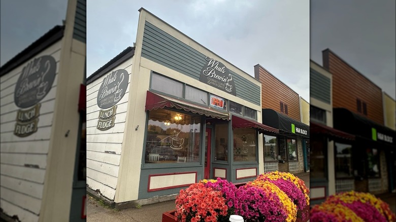 What's Brewin' coffee shop located in Downtown Tomahawk, Wisconsin