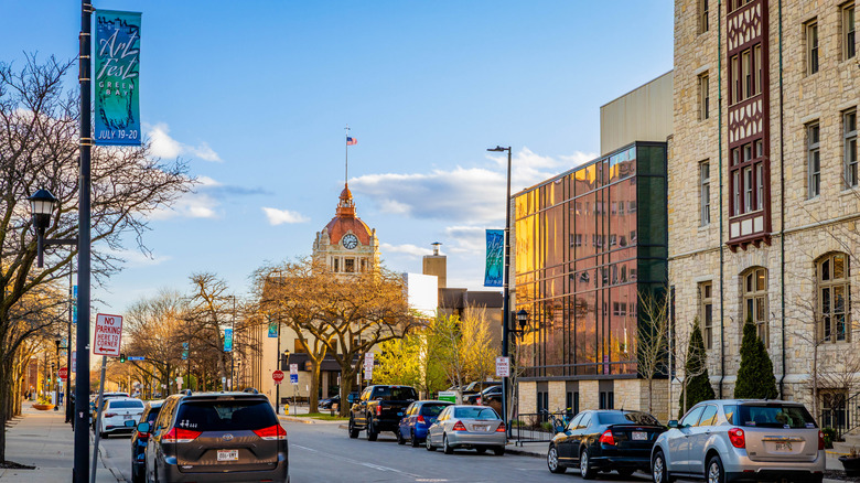 Cars parked in downtown Green Bay