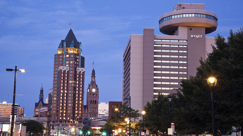 Milwaukee city scene showing the Hyatt Regency hotel