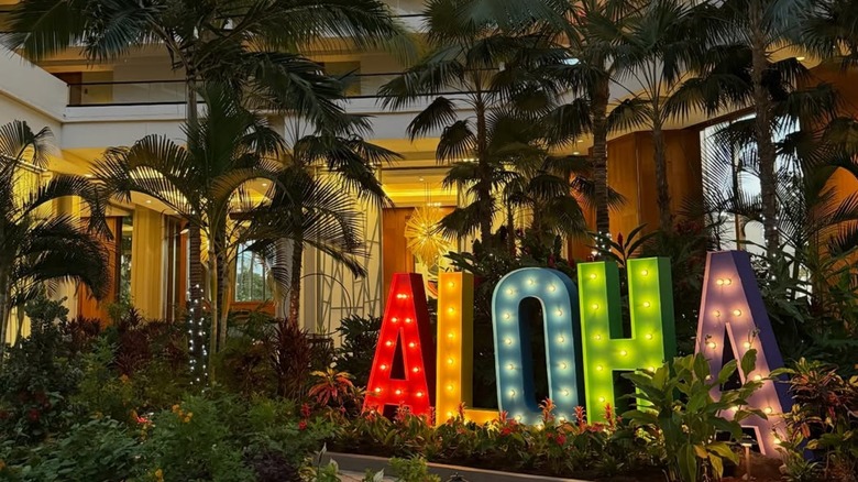 Aloha sign in the lobby at the Hyatt Regency Maui