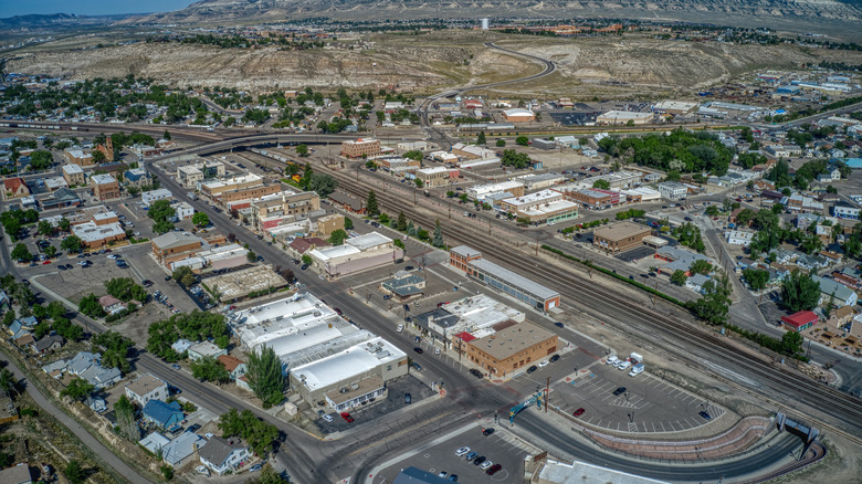 Rock Springs, Wyoming sprawls to freeway