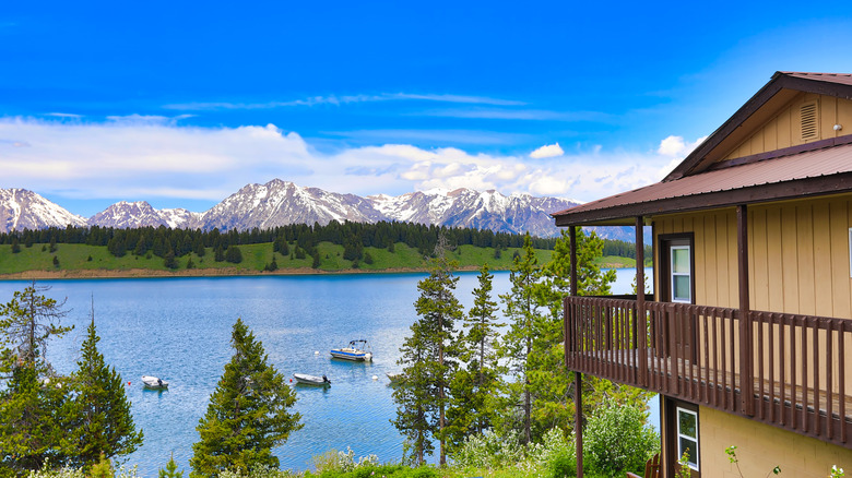 A cabin in Grand Teton National Park with a scenic view