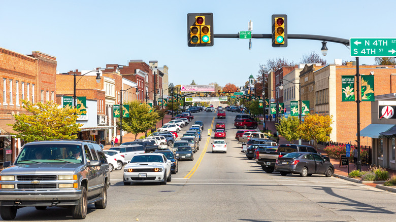 Cars driving down Main Street in Wytheville, Virginia