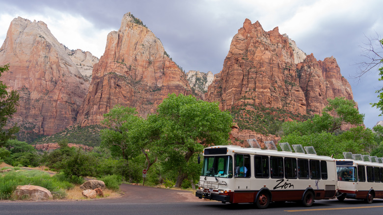 A shuttle bus on the Zion Canyon Scenic Drive, stopped at Court of the Patriarchs