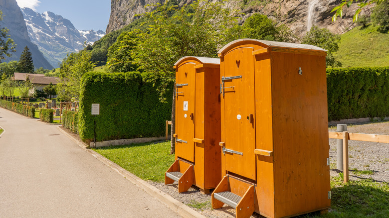 Public toilets in Switzerland
