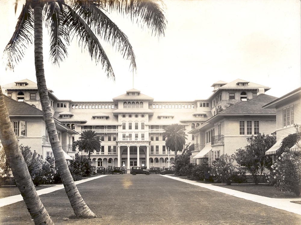 Oahu's Moana Surfrider