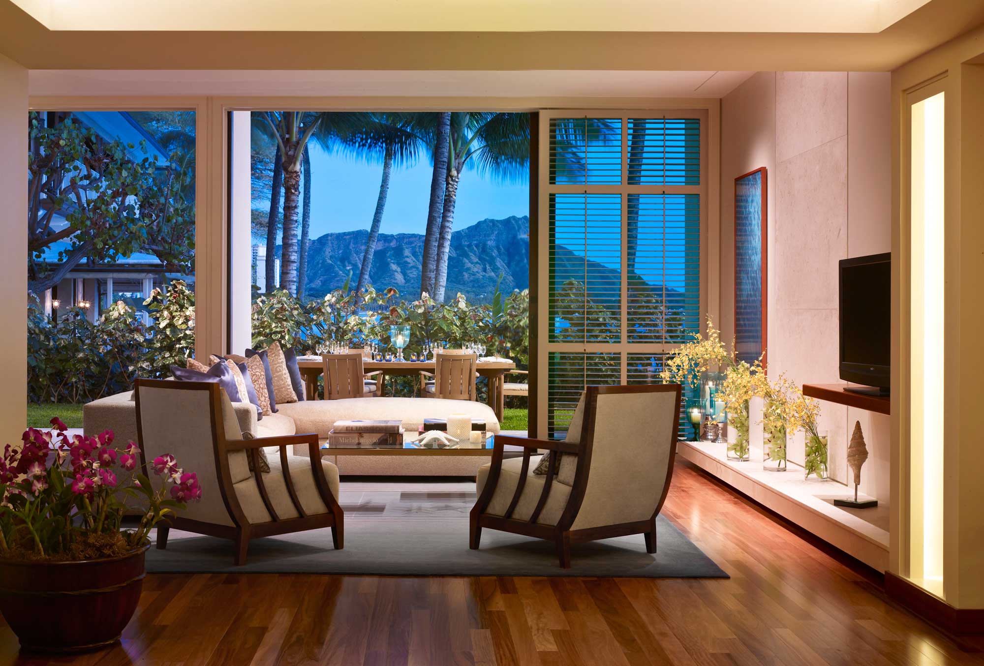 Most Romantic Honeymoon Suites | Sexiest Honeymoon Resorts | Halekulani, Oahu Hawaii
