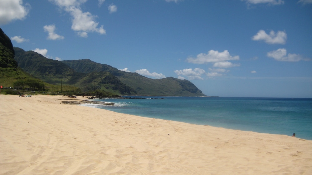 Yokohama Bay, Oahu by Tara Coomans