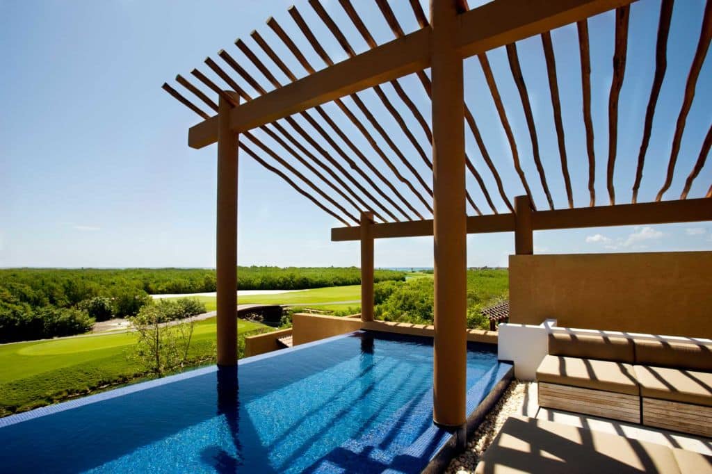Banyan Tree Mayakoba plunge pool suite