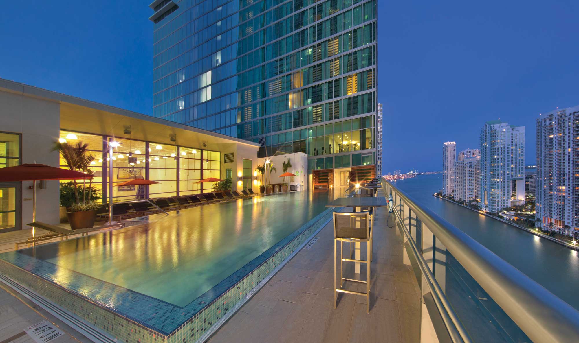 romantic-resorts-jw-marriott-marquis.jpg